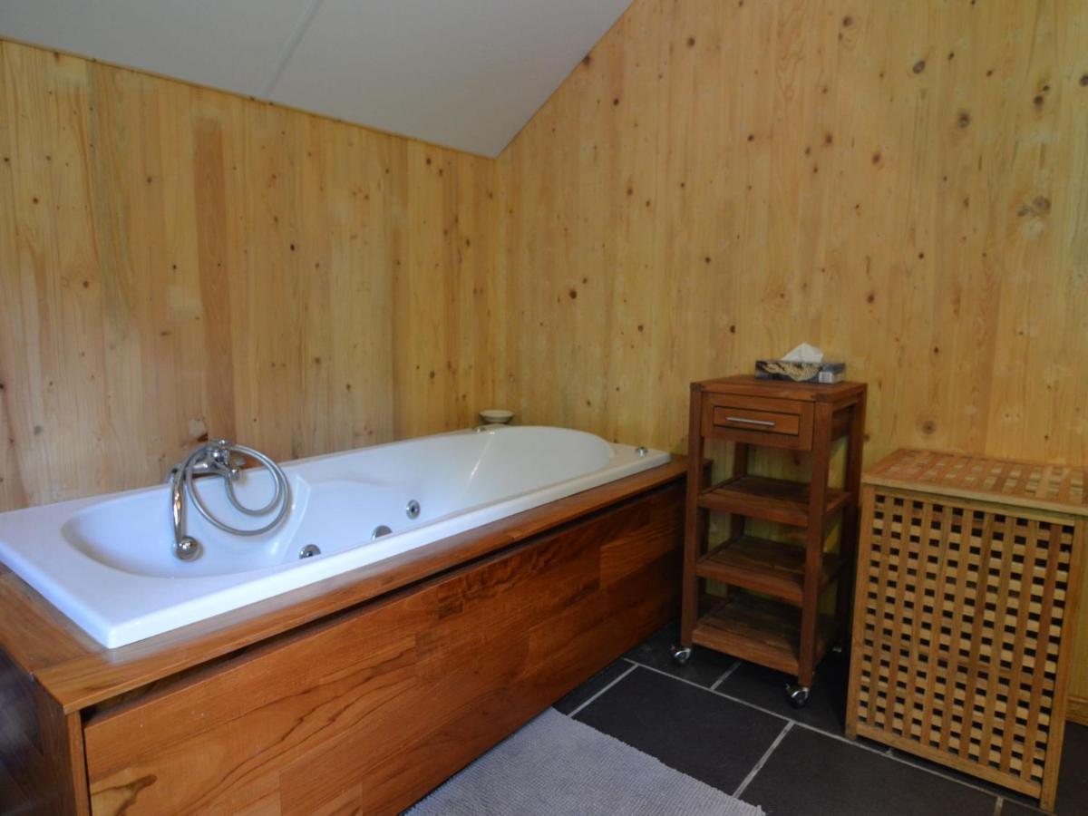 Comfortable Modern Chalet With Wood Finish Aywaille Eksteriør bilde